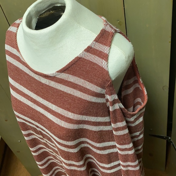 Open Shoulder Dress Shirt - Picture 4 of 6